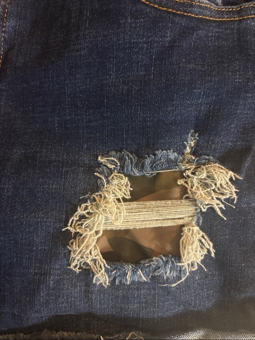Judy Blue | Distressed Dark Blue Denim Women’s Shorts camo large - Picture 4 of 5
